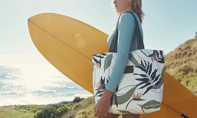 Les meilleurs sacs de plage pour femme tendance de 2022